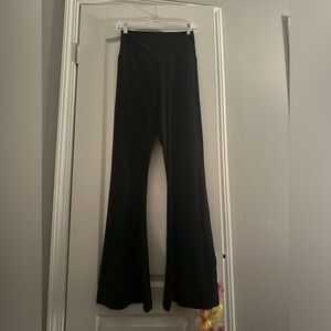 Black Aerie crossover flare leggings